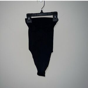 SKIMS SEAMLESS SCULPT STRAPLESS THONG BODYSUIT BLACK ONYX XXS